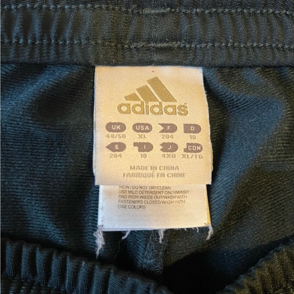 Men’s Adidas Sweatpants - Picture 3 of 3